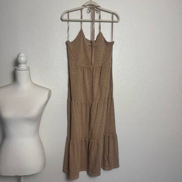 Old Navy Halter Tan Maxi Dress - Picture 5 of 6